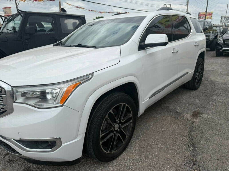 2017 GMC Acadia Denali