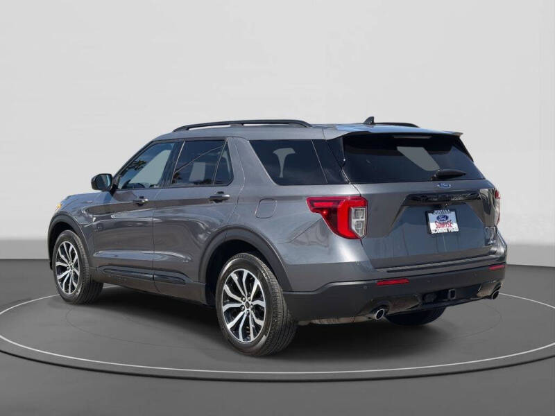 2022 Ford Explorer ST-Line