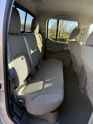 2015 Nissan Frontier SV