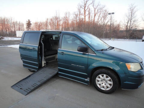2009 Chrysler Town and Country LX