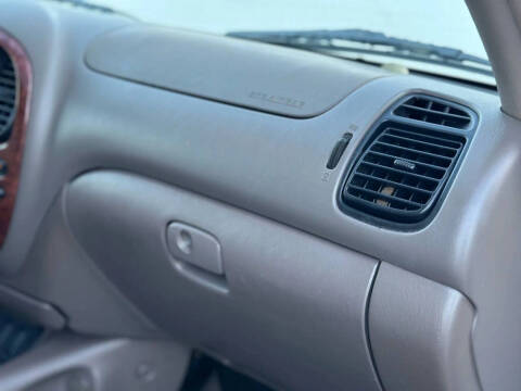 2005 Toyota Sequoia Limited