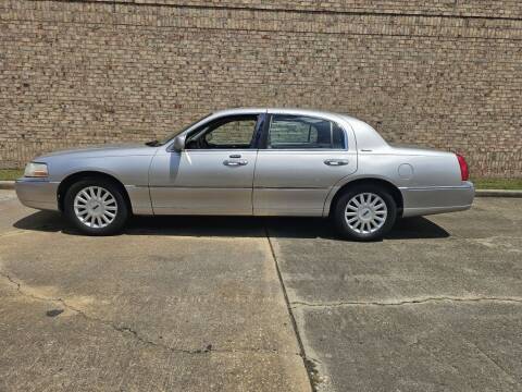 2003 Lincoln Town Car for sale at A & P Automotive in Montgomery AL