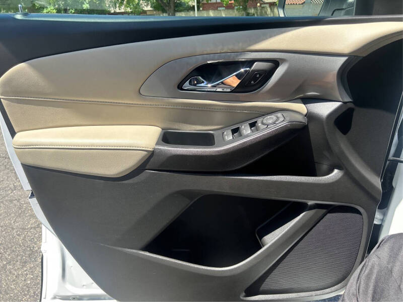 2022 Chevrolet Traverse LT