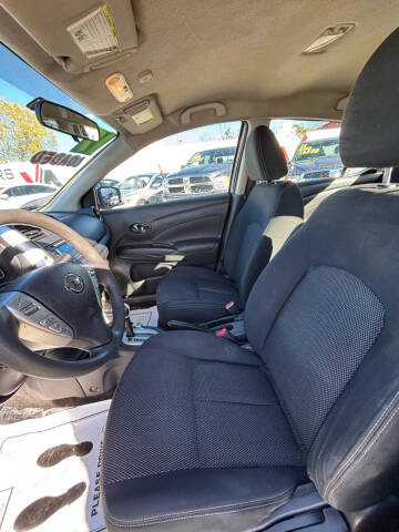 2017 Nissan Versa 1.6 S