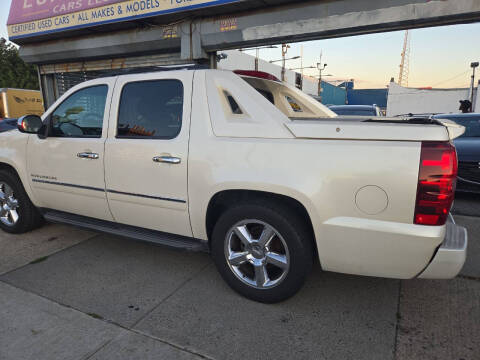 2012 Chevrolet Avalanche LTZ