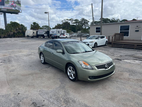 2008 Nissan Altima for sale at Friendly Finance Auto Sales in Port Richey FL