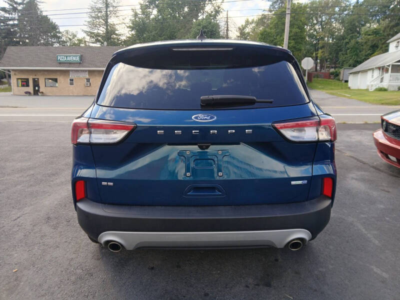2020 Ford Escape SE