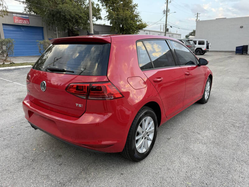2017 Volkswagen Golf TSI S