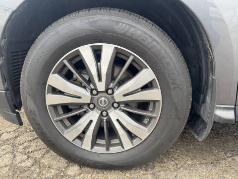 2017 Nissan Pathfinder S