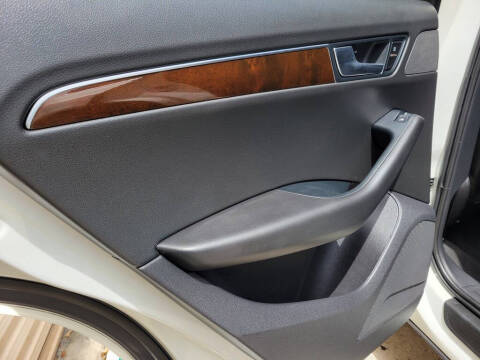 2012 Audi Q5 2.0T quattro Premium