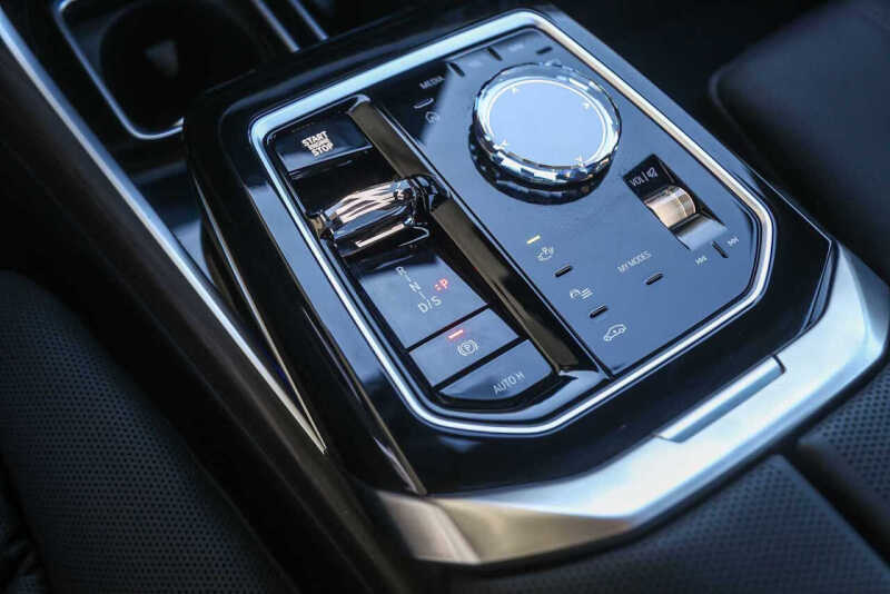 2025 BMW 7 Series 750e xDrive