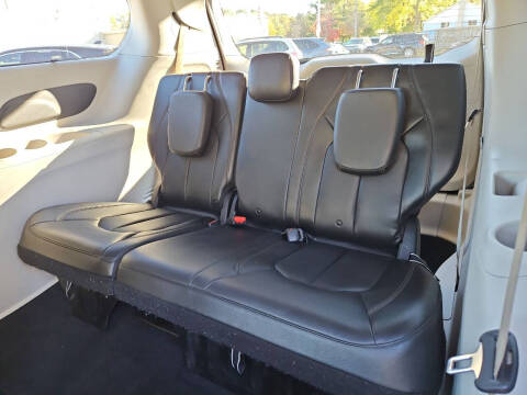 2020 Chrysler Pacifica Touring L