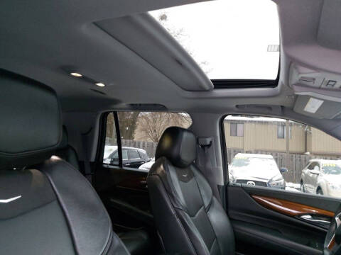 2017 Cadillac Escalade Luxury