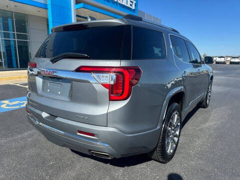 2023 GMC Acadia Denali