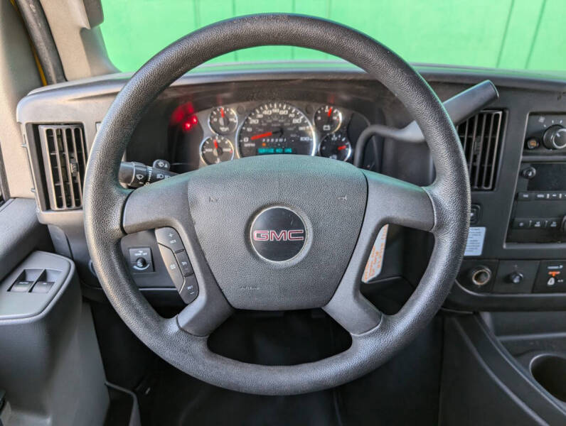 2018 GMC Savana 2500