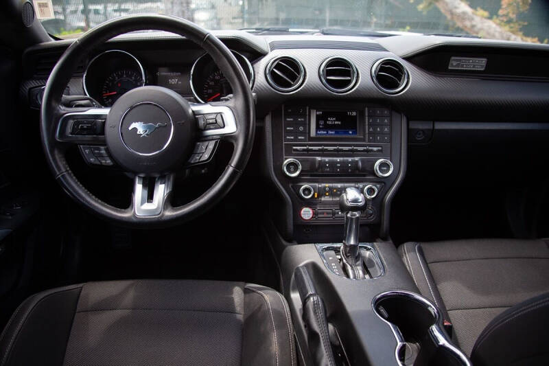 2016 Ford Mustang V6