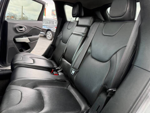 2017 Jeep Cherokee Overland