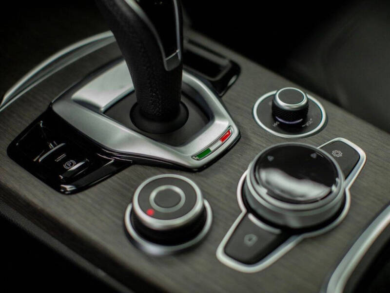 2022 Alfa Romeo Stelvio Ti