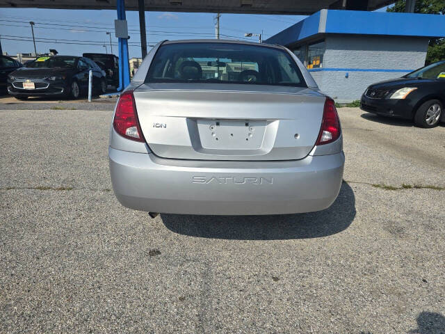 2004 Saturn Ion for sale at QUEENSGATE AUTO SALES in York, PA