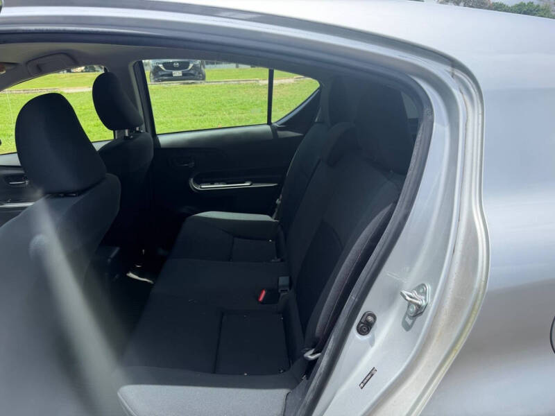 2016 Toyota Prius c Three