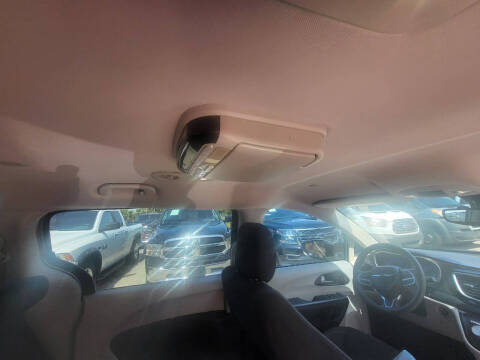 2017 Chrysler Pacifica Touring
