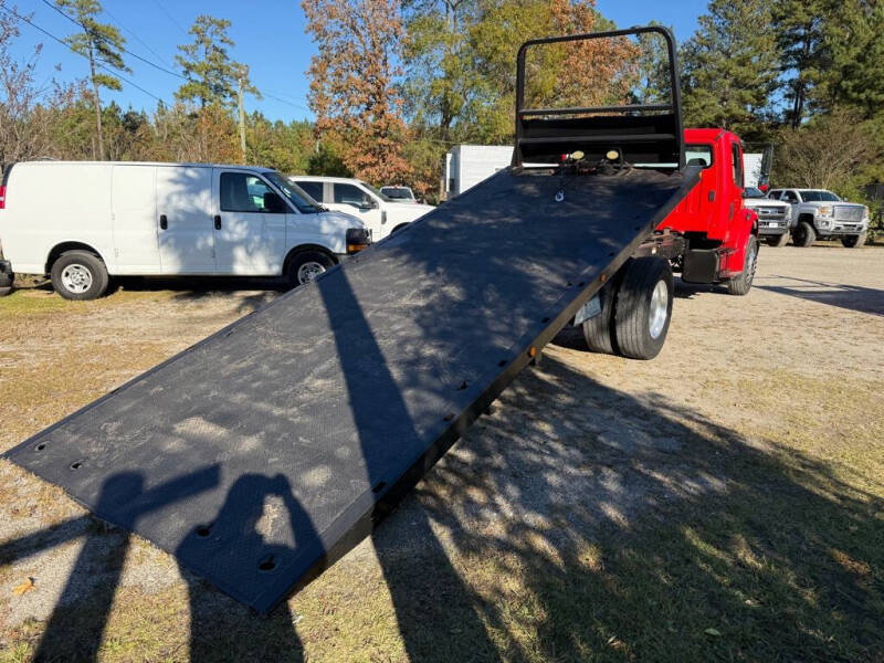 2010 Freightliner M2 106