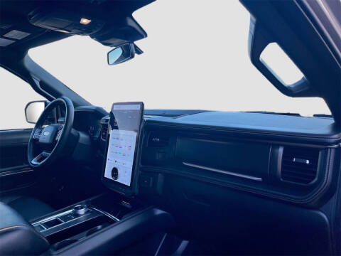 2024 Ford Expedition Platinum