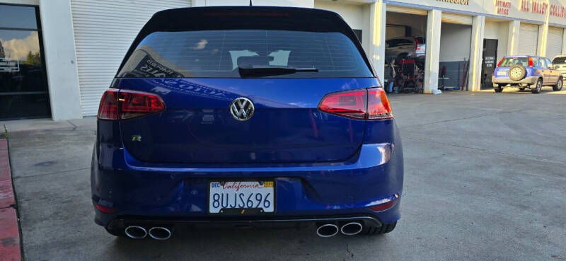2017 Volkswagen Golf R 4Motion
