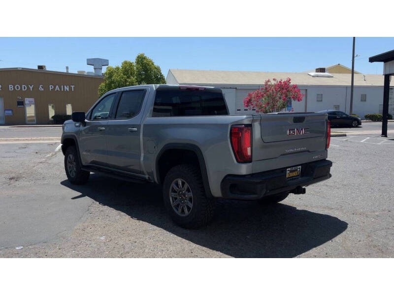 2025 GMC Sierra 1500 AT4X
