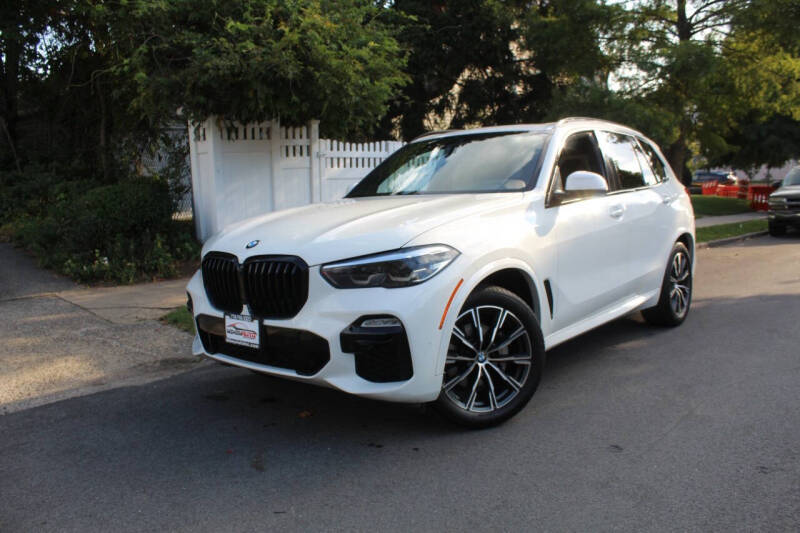2021 BMW X5 40i's photo