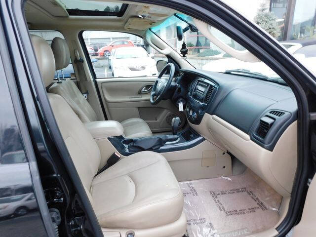 2005 Mazda Tribute s