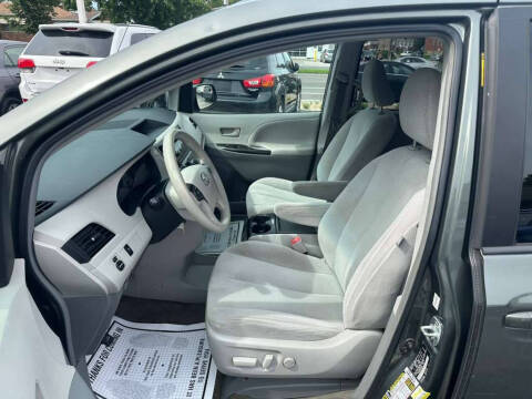 2014 Toyota Sienna