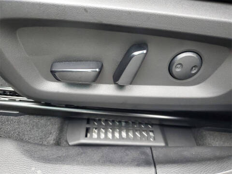 2025 Mitsubishi Outlander PHEV SE