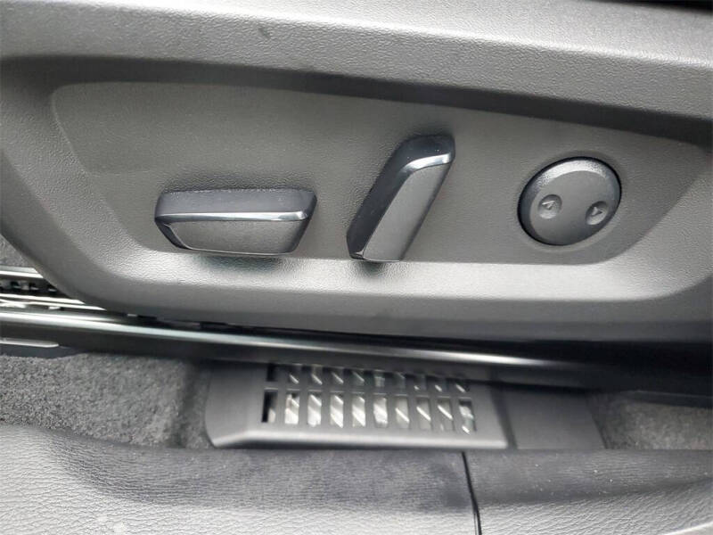 2025 Mitsubishi Outlander PHEV SE