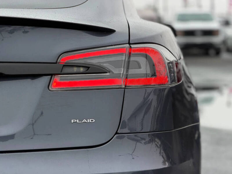 2021 Tesla Model S Plaid