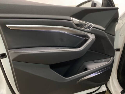 2024 Audi Q8 e-tron quattro Premium Plus