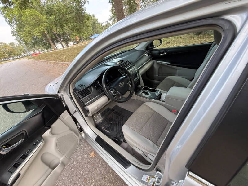 2012 Toyota Camry Hybrid LE