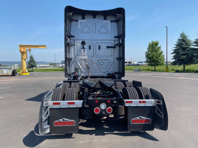 2026 Freightliner Cascadia