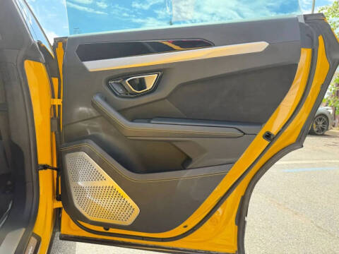 2020 Lamborghini Urus