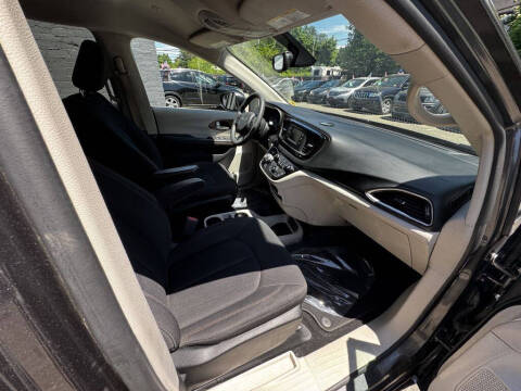 2017 Chrysler Pacifica Touring
