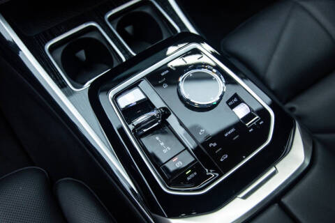 2023 BMW 7 Series 740i