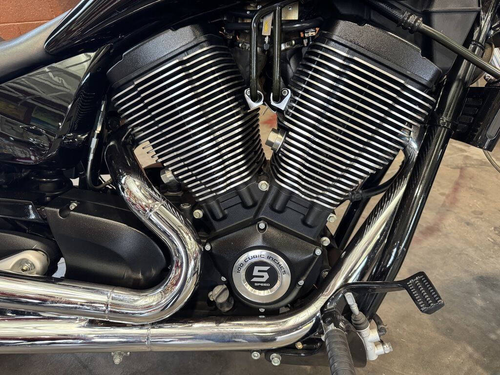 2007 Victory Vegas™ 8-Ball 3