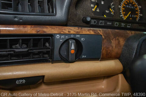 1991 Mercedes-Benz 560-Class 560 SEL