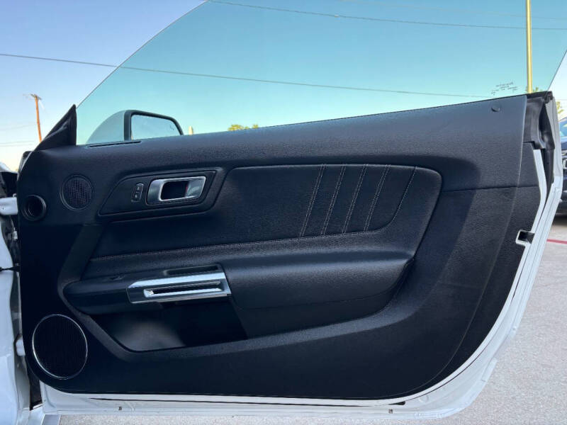 2022 Ford Mustang EcoBoost Premium