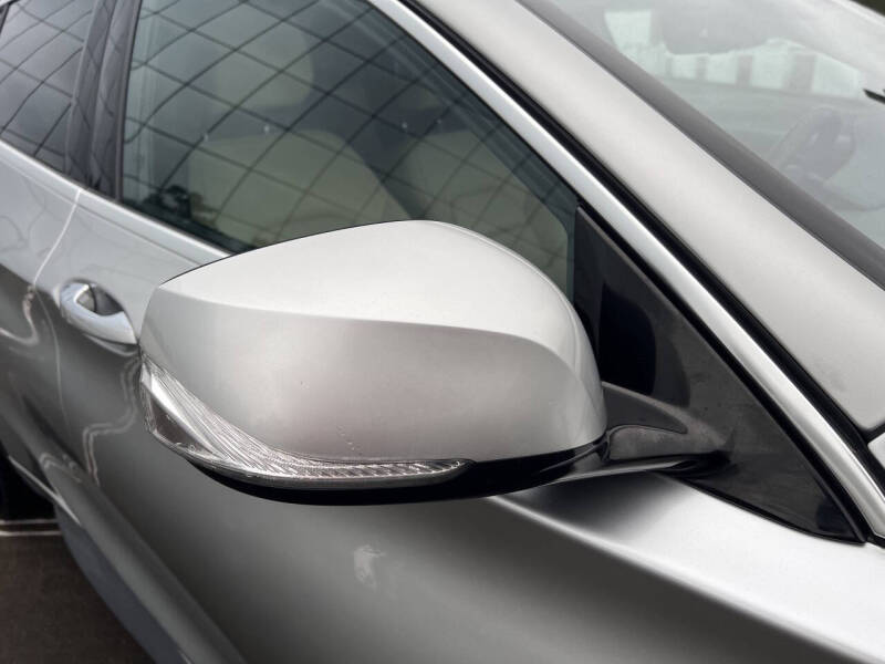 2018 Infiniti QX30 Premium