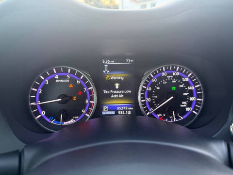 2017 Infiniti Q50 Hybrid Premium