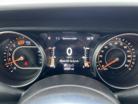 2020 Jeep Wrangler Unlimited Sahara Altitude