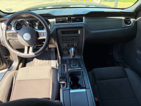 2014 Ford Mustang V6