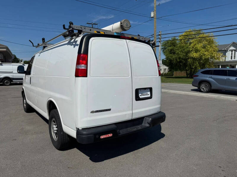 2020 Chevrolet Express 2500