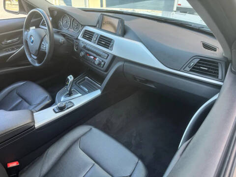 2012 BMW 3 Series 328i